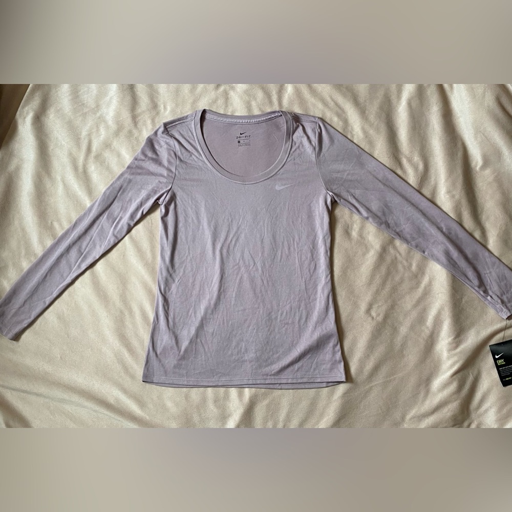 M. Nike Dri-Fit Long Sleeve Light Purple / Grey Athletic Top NWT